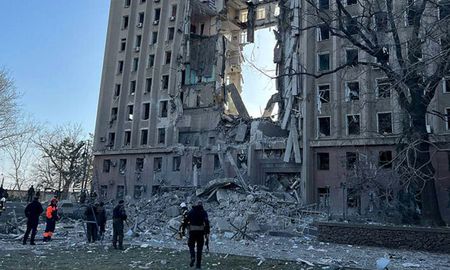 Un ataque ruso golpeó el edificio del gobierno regional en la ciudad de Mikolaiv, en el sur de Ucrania. Un ataque ruso golpeó el edificio del gobierno regional en la ciudad de Mikolaiv, en el sur de Ucrania.