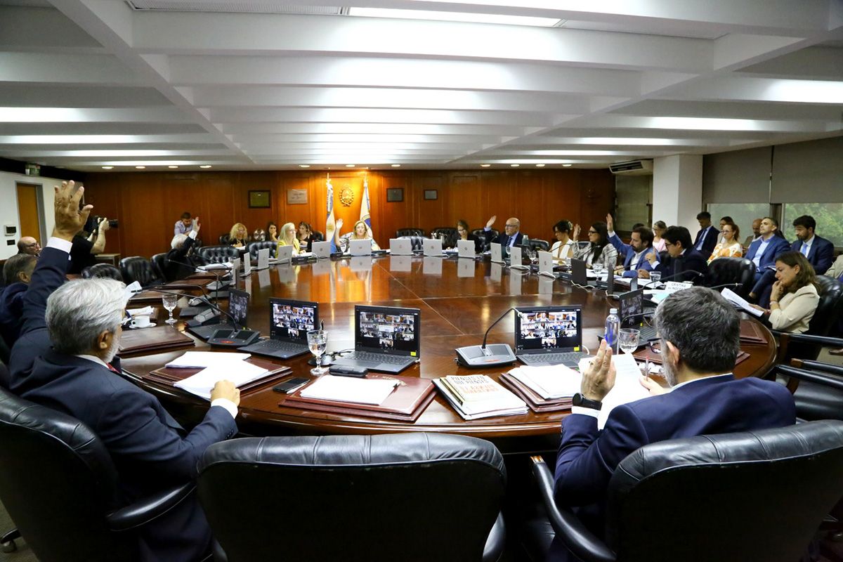 Mientras avanza la investigación contra el juez Gastón Salmain