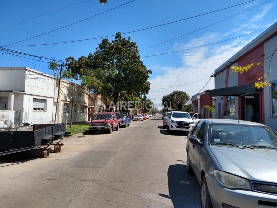 Intentó robar por los techos de una casa, pero los vecinos lo persiguieron y lo atraparon