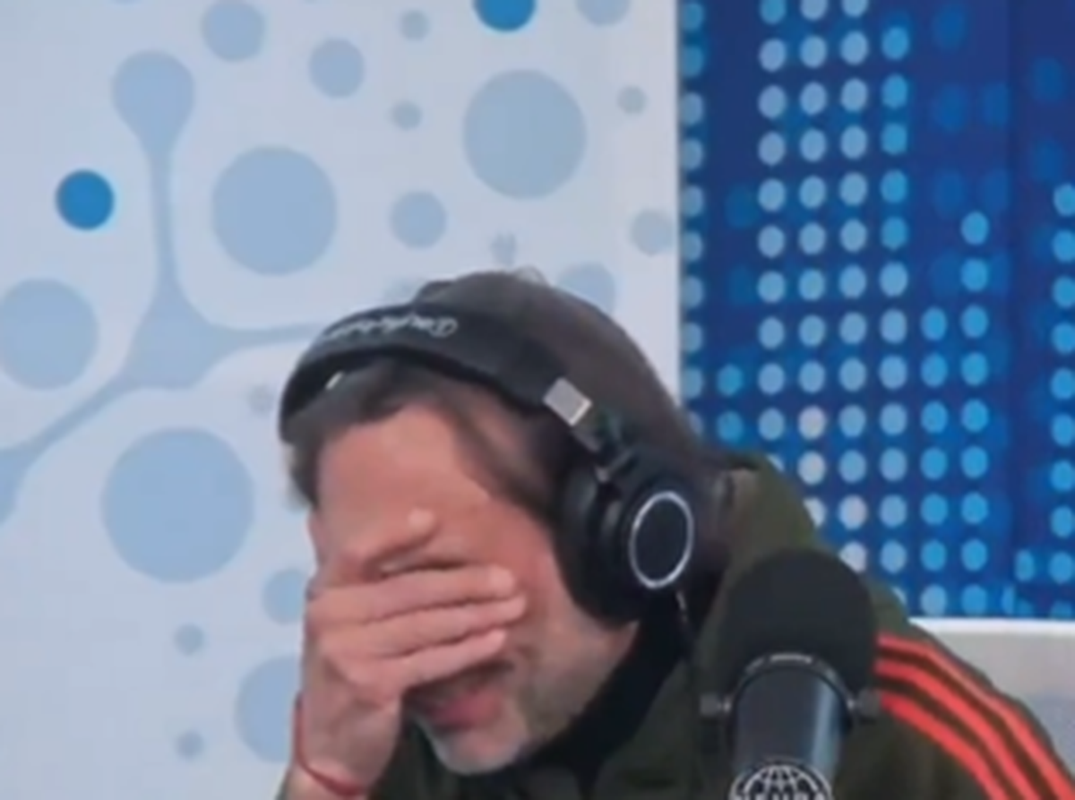 La reacción de los invitados y la defensa de Neura. La reacción de los invitados y la defensa de Neura.