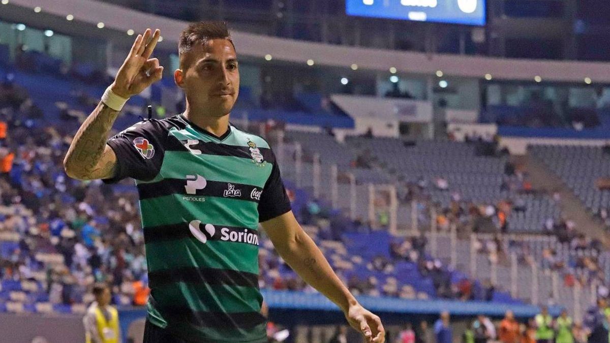 Javier Correa volverá al fútbol argentino para vestir la camiseta de Racing. A pesar del interés del Sabalero