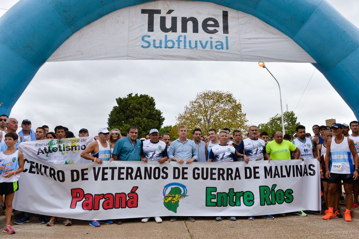 El evento es organizado por el Centro de Veteranos de Paraná en conmemoración del Día del Veterano y de los Caídos en la Guerra de Malvinas.