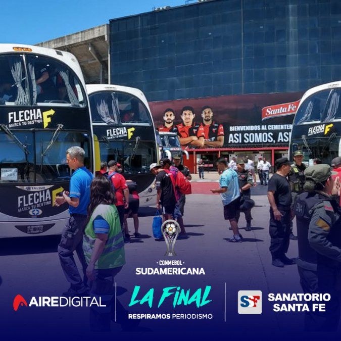 Los hinchas de Col&oacute;n hacen largas filas en las instalaciones del club para subirse a los colectivos para viajar a Asunci&oacute;n