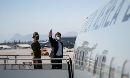 Boric realizó su primer viaje oficial como presidente de Chile. El lunes será recibido por Alberto Fernández. Boric realizó su primer viaje oficial como presidente de Chile. El lunes será recibido por Alberto Fernández.