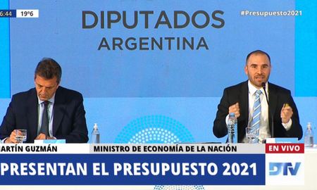 El ministro de Economía, Martín Guzmán, señaló este martes que el proyecto de Presupuesto 2021 es un paso fundamental en el proceso de estabilización de la economía y subrayó la necesidad de fortalecer las reservas internacionales. El ministro de Economía, Martín Guzmán, señaló este martes que el proyecto de Presupuesto 2021 es un paso fundamental en el proceso de estabilización de la economía y subrayó la necesidad de fortalecer las reservas internacionales.