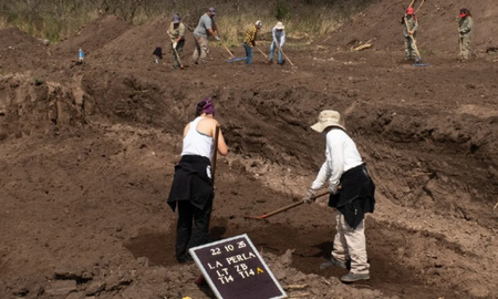Entre los identificados hay 16 personas cuyos nombres fueron difundidos y una víctima cuya identidad permanece reservada por pedido de su familia. Entre los identificados hay 16 personas cuyos nombres fueron difundidos y una víctima cuya identidad permanece reservada por pedido de su familia.