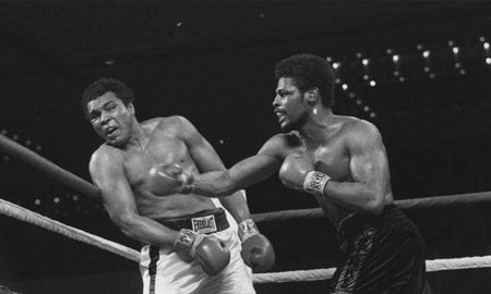 El combate entre Spinks y Ali. El combate entre Spinks y Ali.