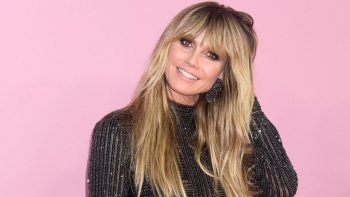 heidi klum aparece con inesperado disfraz en fiesta de halloween de paris hilton