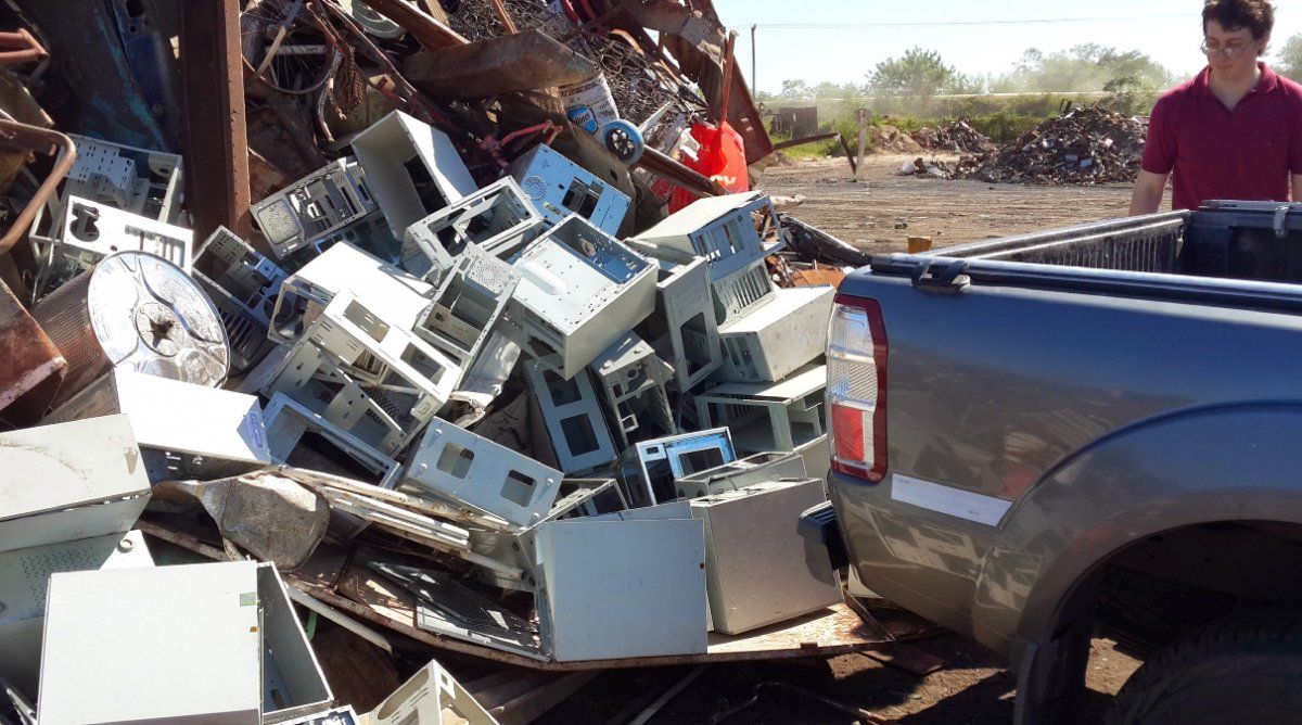 Existen organizaciones que se encargan de reacondicionar equipos que, de otra manera, hubieran ido a parar a la basura.
