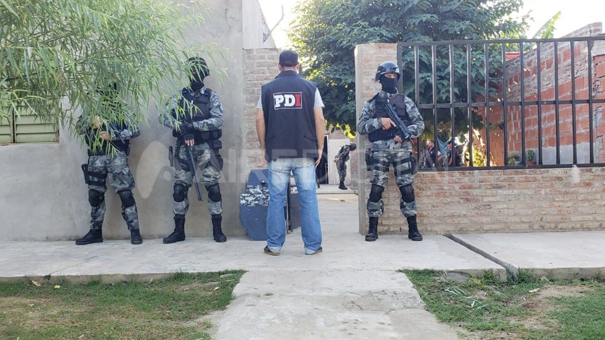 Detienen a tres hombres implicados en un robo armado a una empresa industrial en Sauce Viejo