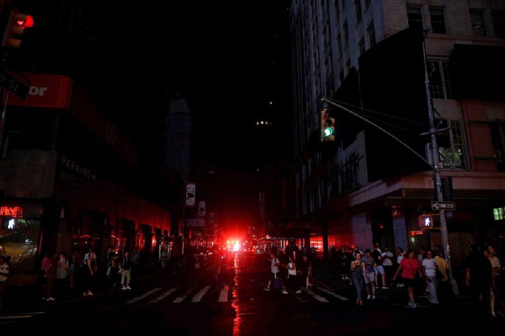 Un apagón dejó sin electricidad a más de 3 millones de personas en seis estados de México.