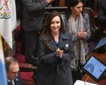 La vicepresidenta Victoria Villarruel volvió a criticar implícitamente al presidente Javier Milei, por la compra de un avión en mal estado para la Fuerza Aérea Argentina. La vicepresidenta Victoria Villarruel volvió a criticar implícitamente al presidente Javier Milei, por la compra de un avión en mal estado para la Fuerza Aérea Argentina.