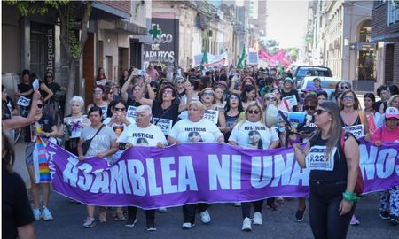 La ciudad de Santa Fe se movilizó este 25N en reclamo contra la violencia de género. La ciudad de Santa Fe se movilizó este 25N en reclamo contra la violencia de género.