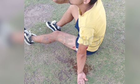 Un hincha de Unión presentó heridas menores en una de sus piernas y brazos, por pirotecnia arrojada desde las inmediaciones del estadio. Un hincha de Unión presentó heridas menores en una de sus piernas y brazos, por pirotecnia arrojada desde las inmediaciones del estadio.