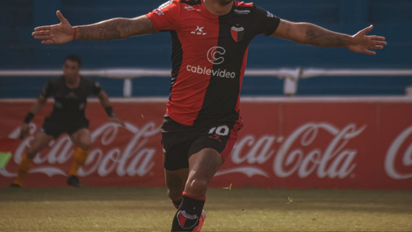 Será rival de Colón, pero tiene una foto fijada con la camiseta del Sabalero: ni Boca ni River