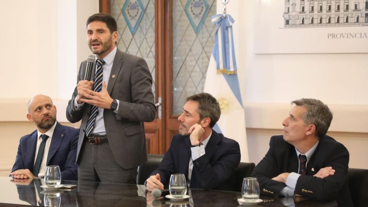 “Cuando el Estado escucha las necesidades del sector productivo se generan proyectos innovadores, y este es uno de ellos”, destacó Pullaro. “Cuando el Estado escucha las necesidades del sector productivo se generan proyectos innovadores, y este es uno de ellos”, destacó Pullaro.