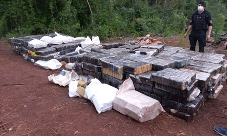Unas 6 toneladas de marihuana fueron secuestradas en una zona rural de la localidad misionera de Garuhapé-Mí. Unas 6 toneladas de marihuana fueron secuestradas en una zona rural de la localidad misionera de Garuhapé-Mí.