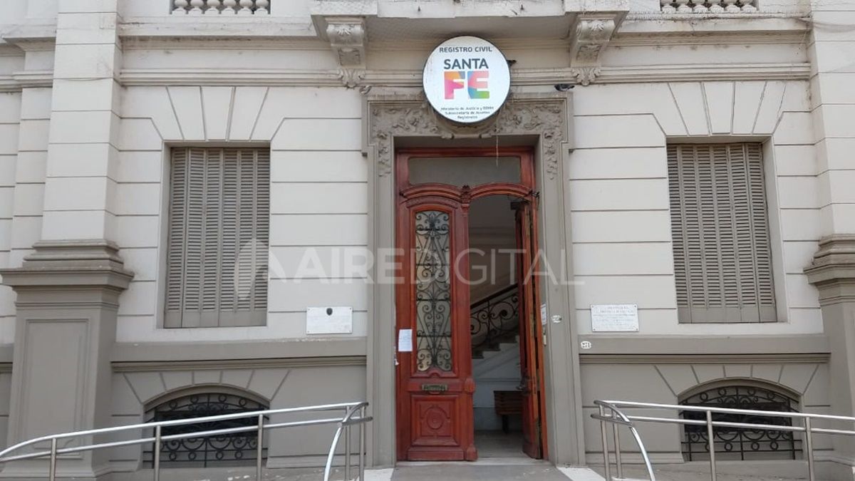 El Registro Civil en la ciudad de Santa Fe está ubicado en San Luis 2950.