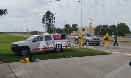 Personal policial controla el ingreso de los veh&iacute;culos a la ciudad Paran&aacute; por el t&uacute;nel Subfluvial