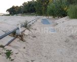 La playa de la costanera oeste fue arrasada por la sequía y el avance de la arena. La playa de la costanera oeste fue arrasada por la sequía y el avance de la arena.