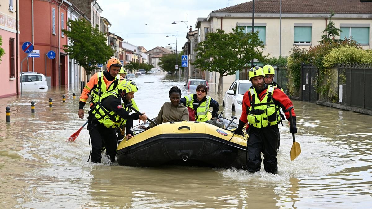 Unos veinte ríos de Italia se salieron de sus cauces a causa de las lluvias y provocaron deslizamientos de tierra.