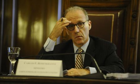 La diputada nacional del Frente de Todos, Vanesa Siley, presentó un pedido de juicio político al presidente de la Corte Suprema de Justicia de la Nación, Carlos Rosenkrantz. La diputada nacional del Frente de Todos, Vanesa Siley, presentó un pedido de juicio político al presidente de la Corte Suprema de Justicia de la Nación, Carlos Rosenkrantz.