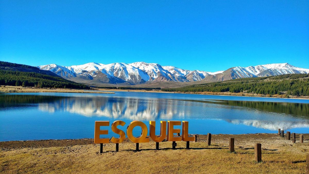 Escapada a la Laguna La Zeta, un maravilloso paraíso en la Patagonia. Escapada a la Laguna La Zeta, un maravilloso paraíso en la Patagonia.