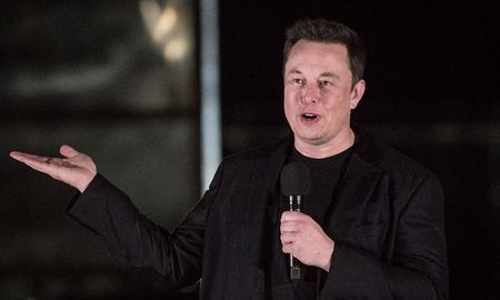 El CEO de Tesla afirma que al planeta tierra le falta más gente. El CEO de Tesla afirma que al planeta tierra le falta más gente.