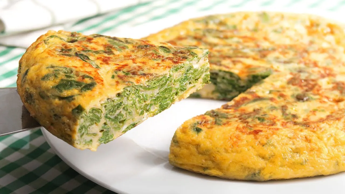 La tortilla de papa y espinaca es fácil de preparar y lleva ingredientes que seguro tenés. La tortilla de papa y espinaca es fácil de preparar y lleva ingredientes que seguro tenés. 