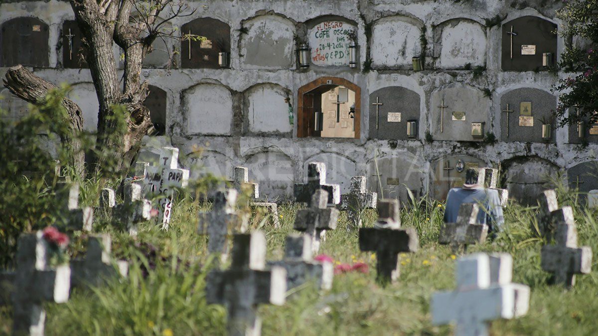 Las imágenes que muestran el abandono del Cementerio Municipal