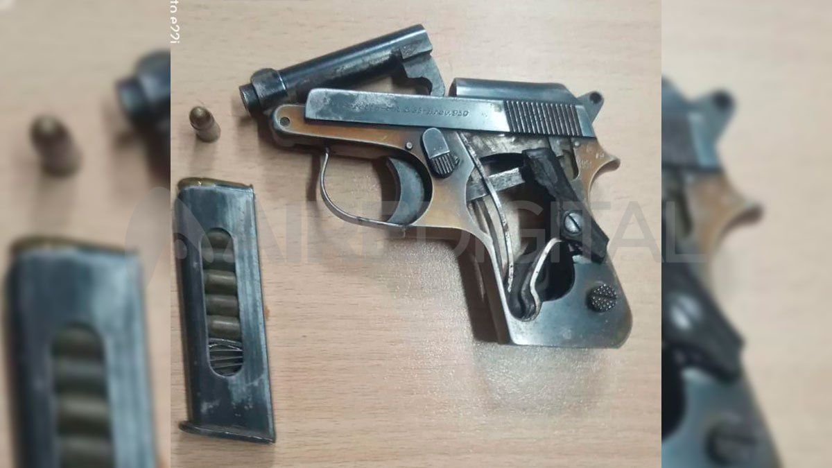 El agresor portaba una pistola marca Beretta