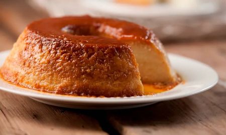 Budín de pan con crema, by Maru Botana. Budín de pan con crema, by Maru Botana.