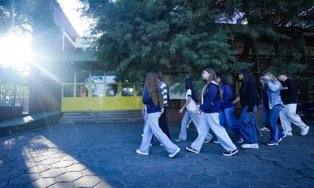 Ingreso a la escuela Mariano Moreno de la ciudad de San Cristóbal. Ingreso a la escuela Mariano Moreno de la ciudad de San Cristóbal.