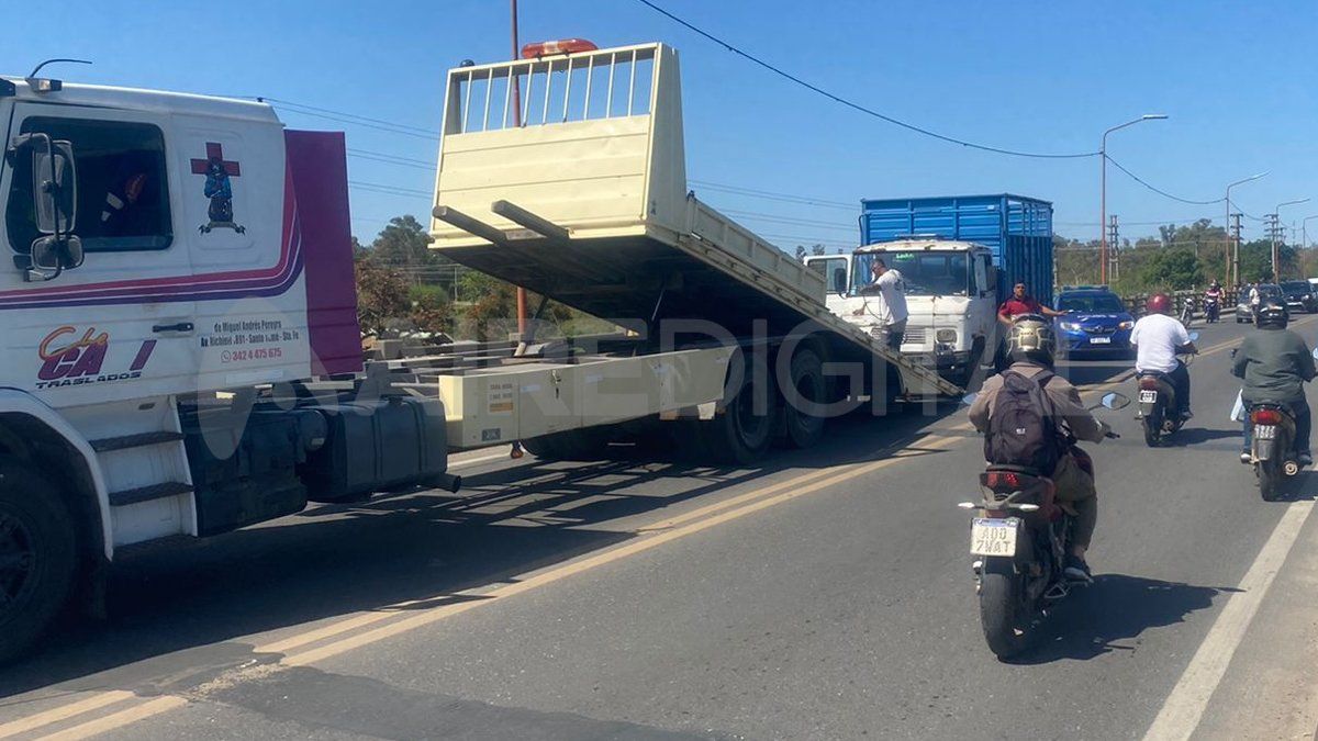 Tras Cuatro Horas De Demoras Por Un Camión Accidentado, Se Normalizó El ...