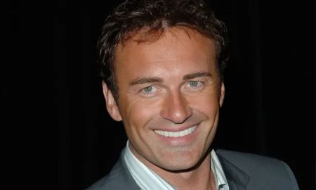 El fallecimiento de Julian McMahon fue anunciado por su esposa. El fallecimiento de Julian McMahon fue anunciado por su esposa.