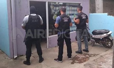 El hombre fue detenido en el local donde además se secuestró material estupefaciente El hombre fue detenido en el local donde además se secuestró material estupefaciente
