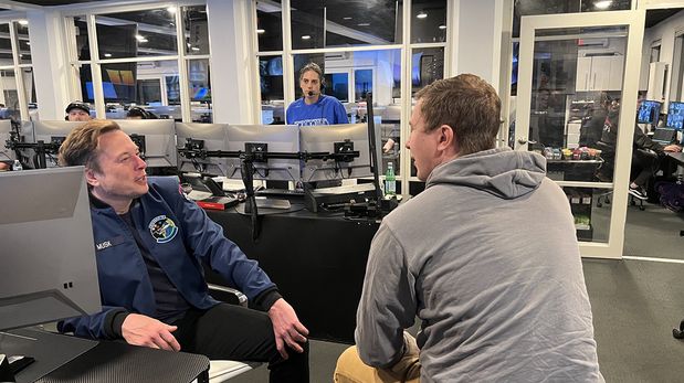 Aire de Santa Fe | ELON MUSK EN LA SALA DE CONTROL DE STARSHIP.jpg