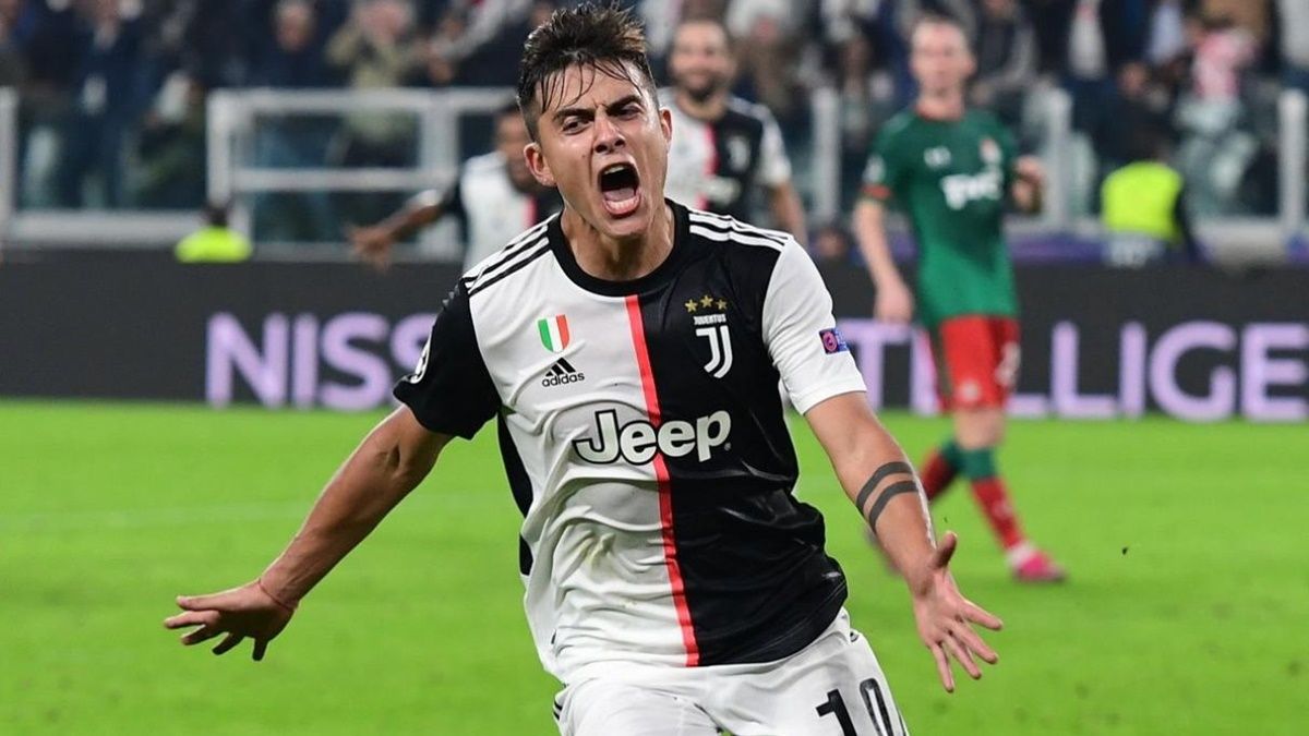 Paulo Dybala gritando un gol para la Juventus.