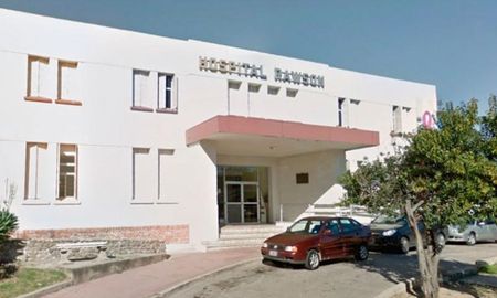 El insólito cartel de un hospital en Córdoba: No llevarse las sábanas de los cadáveres
