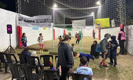 Club San Isidro de barrio Candioti Norte dio el puntapie inicial a su canchita de fútbol infantil. Club San Isidro de barrio Candioti Norte dio el puntapie inicial a su canchita de fútbol infantil.