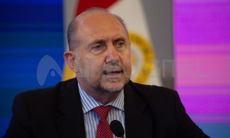 El gobernador de Santa Fe destacó la solidariad en la compara de vacunas por parte de la Provincia, tras reunirse con Alberto Fernández. El gobernador de Santa Fe destacó la solidariad en la compara de vacunas por parte de la Provincia, tras reunirse con Alberto Fernández.