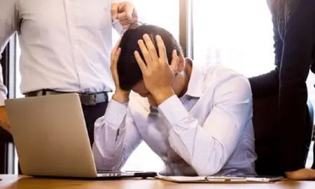 La obsesión perfeccionista, que está detrás de la procrastinación, genera frustación y demora la concreción de los objetivos del equipo de trabajo. La obsesión perfeccionista, que está detrás de la procrastinación, genera frustación y demora la concreción de los objetivos del equipo de trabajo.