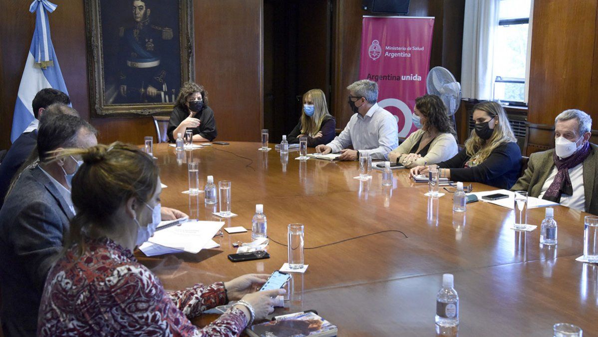 El Cofesa definió que la información sobre el covid pasará a ser semanal con actualización los días domingo del monitor con la información epidemiológica y los martes de la sala de situación completa.