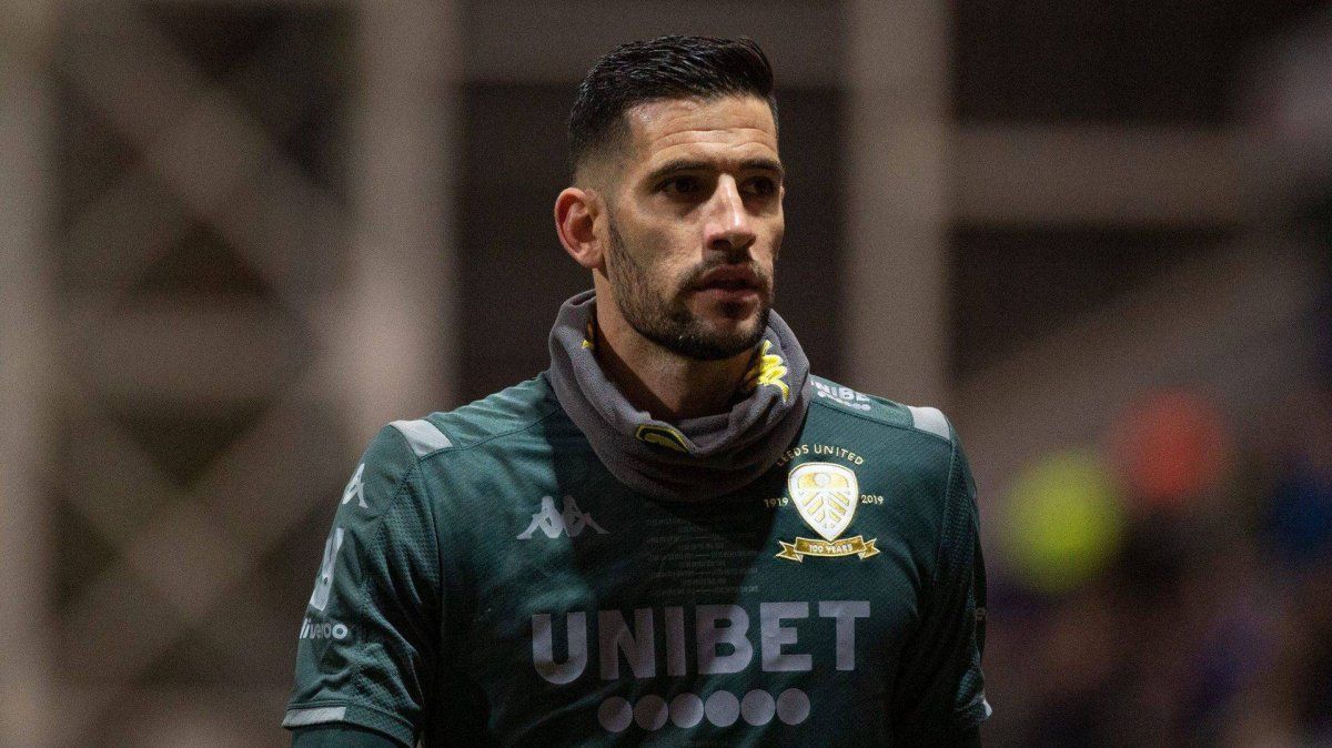 Casilla, arquero del Leeds: Bielsa es crack, pero a veces dan ganas de matarlo