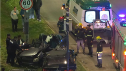 Un joven de 26 años protagonizó un violento accidente automovilístico en Uruguay mientras corría una picada, que provocó la muerte de una pareja y causó una enorme conmoción.