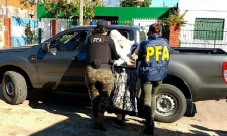 Una mujer de 33 años y su pareja de 38 fueron detenidos Una mujer de 33 años y su pareja de 38 fueron detenidos