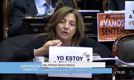 frana: ?hubiera sido muy inteligente por parte de macri aceptar esta ley y trabajar seriamente?