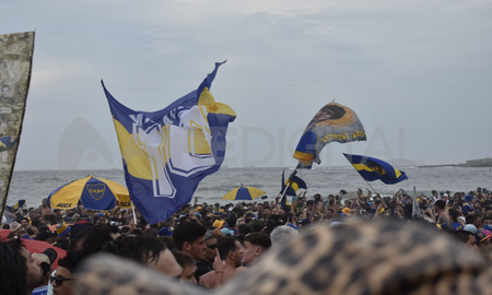 La impactante marea azul y oro en las playas de Copacabana. Boca enfrentará a Fluminese este sábado. La impactante marea azul y oro en las playas de Copacabana. Boca enfrentará a Fluminese este sábado.