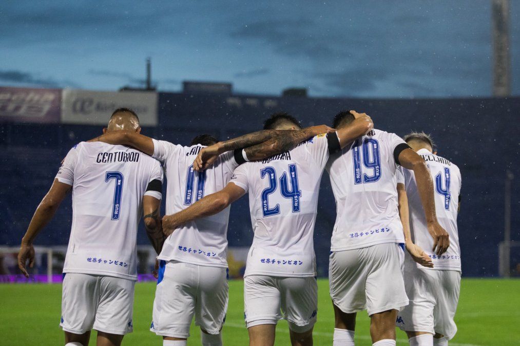 El Fortín fue mejor en el primer tiempo y se llevó los tres puntos en su debut en la Copa de la Liga.