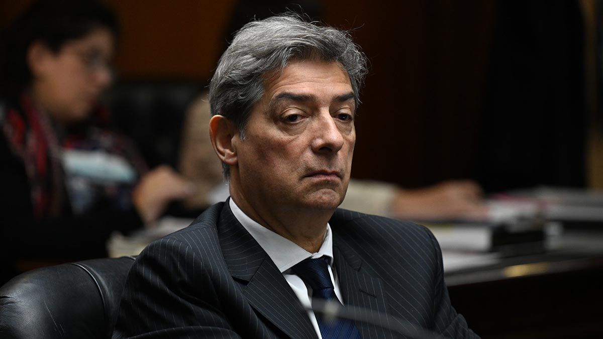 Siempre hay tensión entre los tres poderes